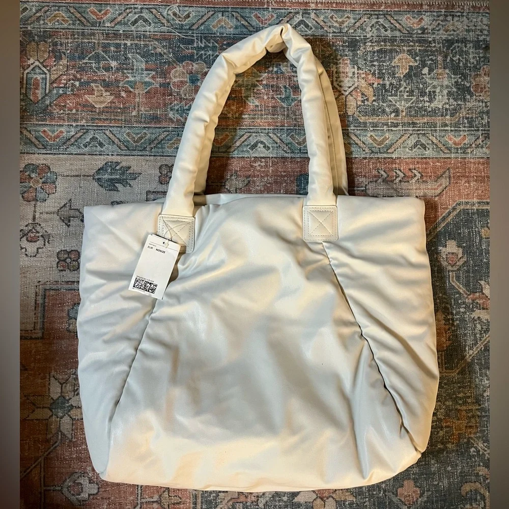 NWT H&M White Puffer Tote Bag Large - Picture 5 of 15